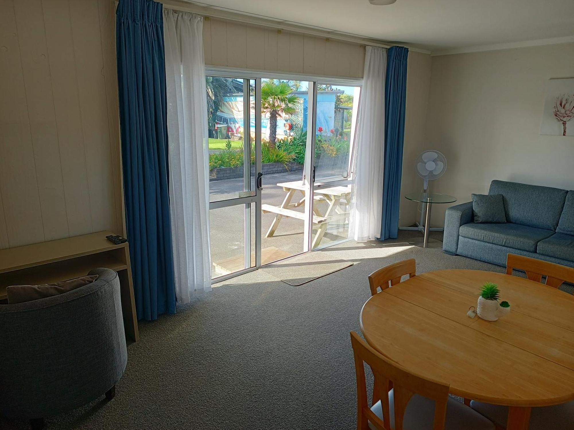 וויהי Beaches Motel מראה חיצוני תמונה