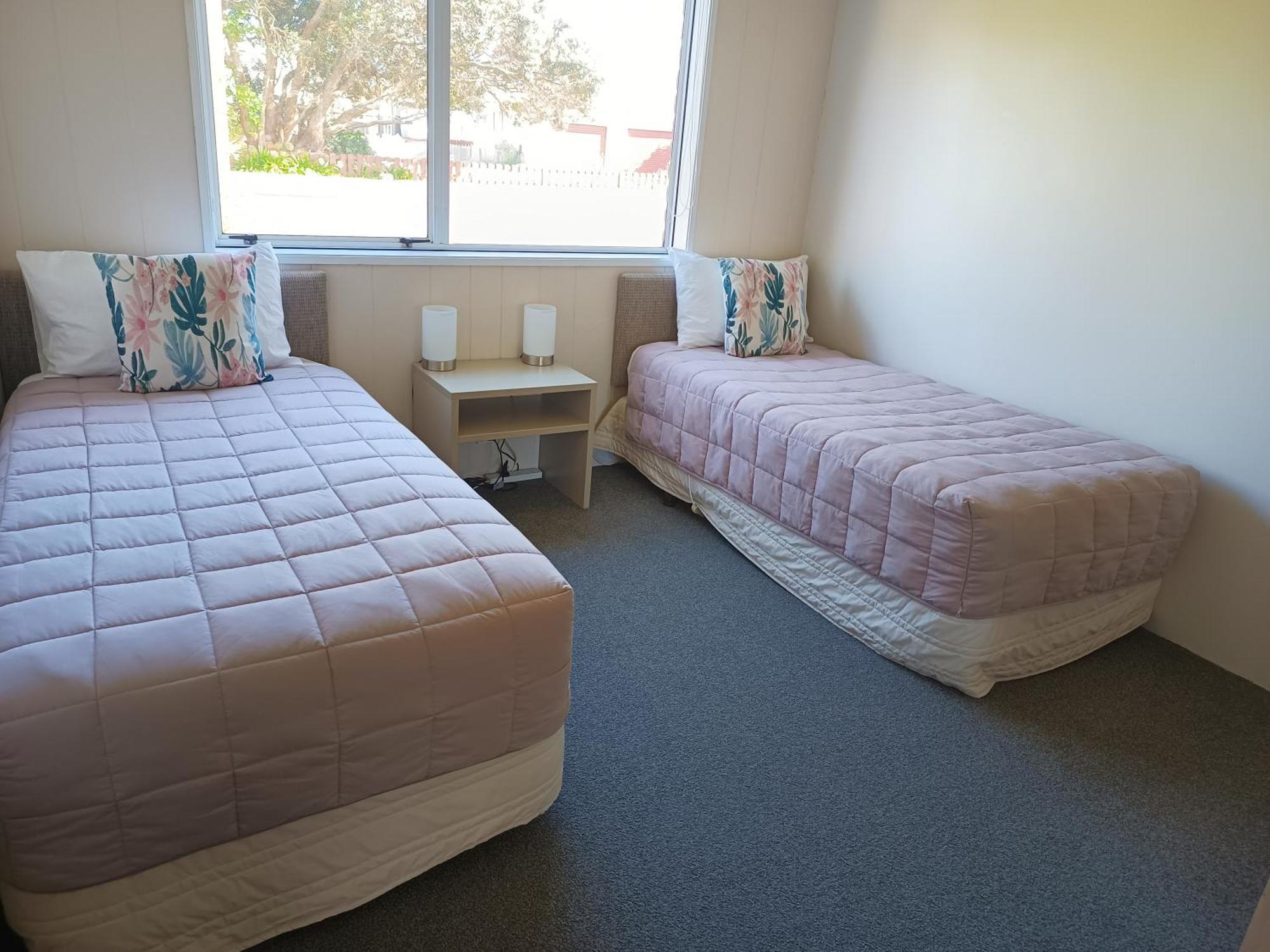 וויהי Beaches Motel מראה חיצוני תמונה